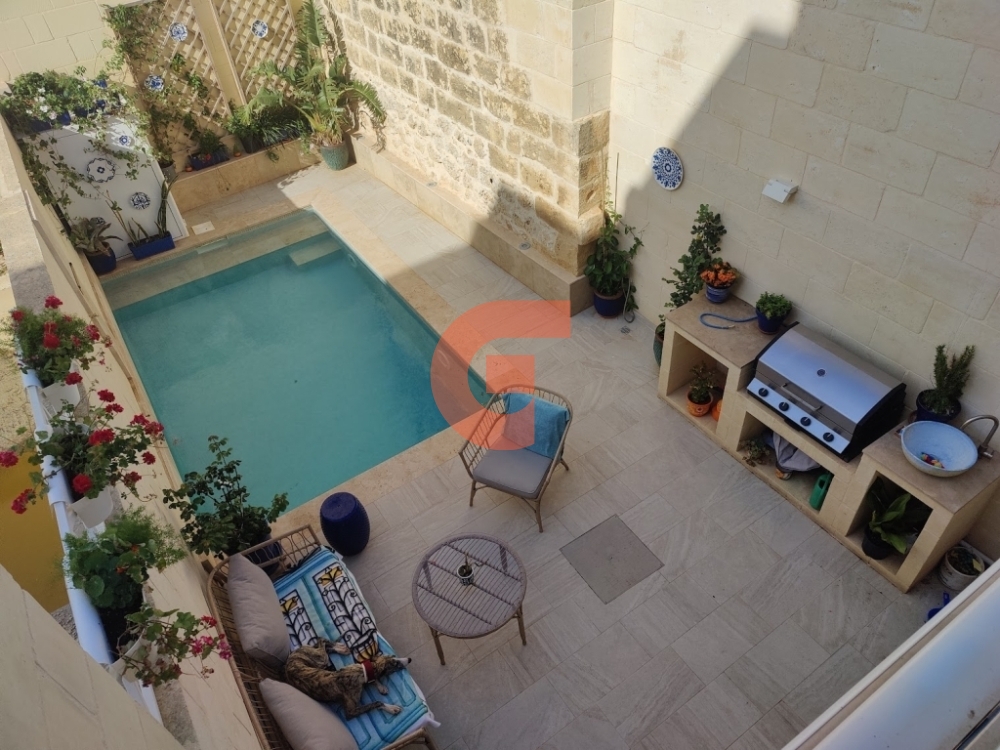 Outdoor Area Outdoor Area